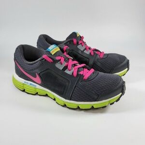 Nike Dual Fusion Black and Pink Sneakers Woman Size 6.5